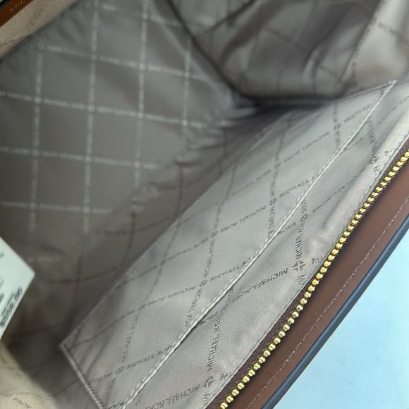 New MICHAEL KORS Bag and Wallet - Picture 6 of 13